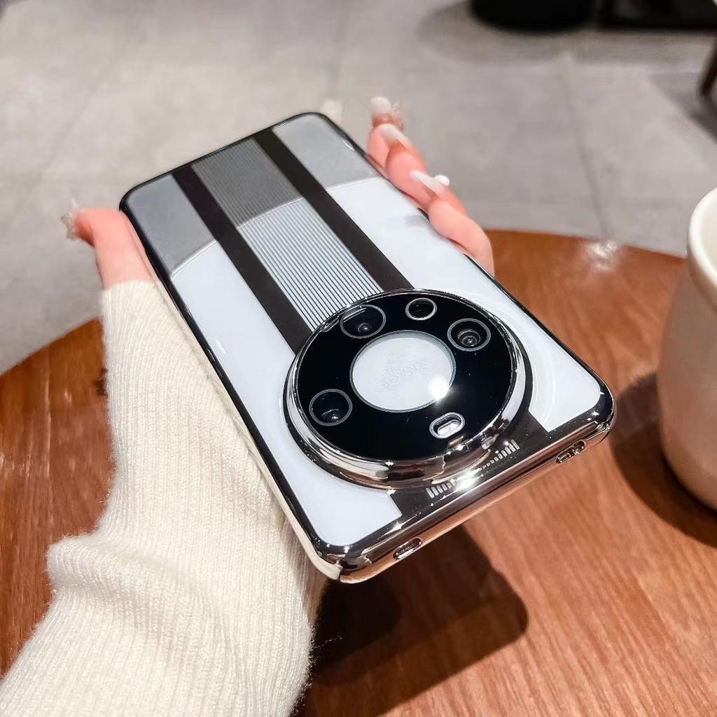 The Electroplated Transparent Phone Case for Huawei Mate60pro Instantly Transforms Into A Shockproof Protective Case for Porsche Mate50 40