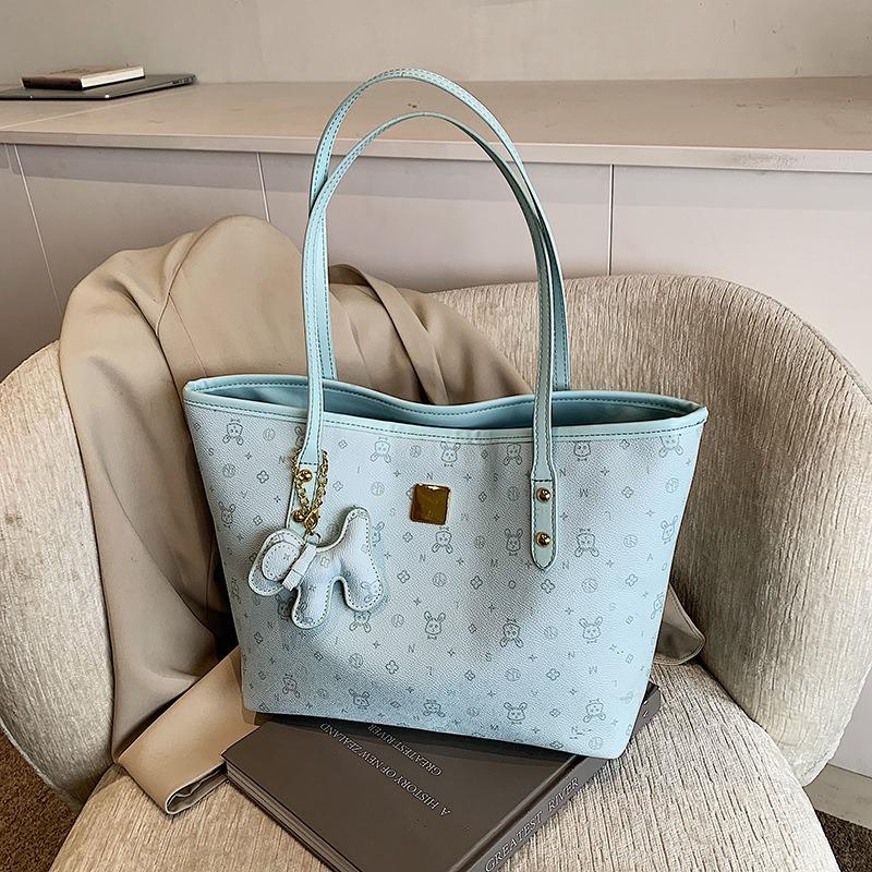 Niche casual shoulder bag women's new high-end sense large capacity simple fashion commuter tote bag