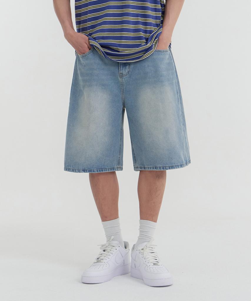 Jinmania Side Pintuck Wide Knee-Length Half Denim Pants Unisex (Light Wash)
