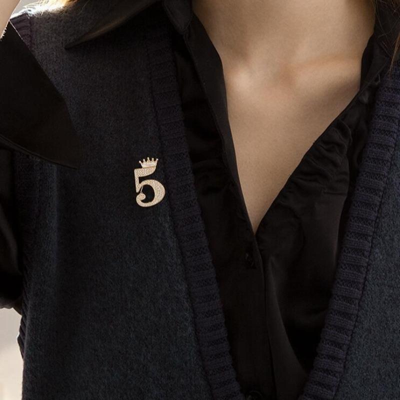 1pc Delicate Pearl Moon Star Brooch for Men Women Fashion Rhinestone Brooches Pins Jewelry Accessories Party Gifts