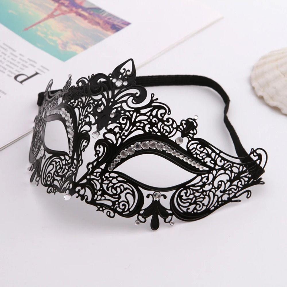 Creative Retro Half Face Mask Vintage Rhinestone Halloween Party Mask Handmade Elastic Bands Metal Eye Mask Masquerade Jewelry