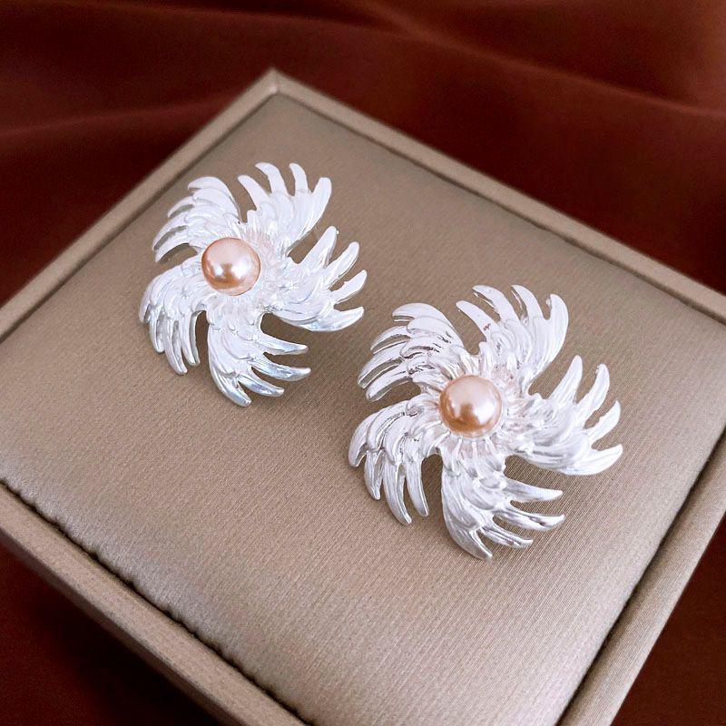 Silver Needle Gold-Plated Geometric Earrings: Chic, Luxurious, High-End Summer Style