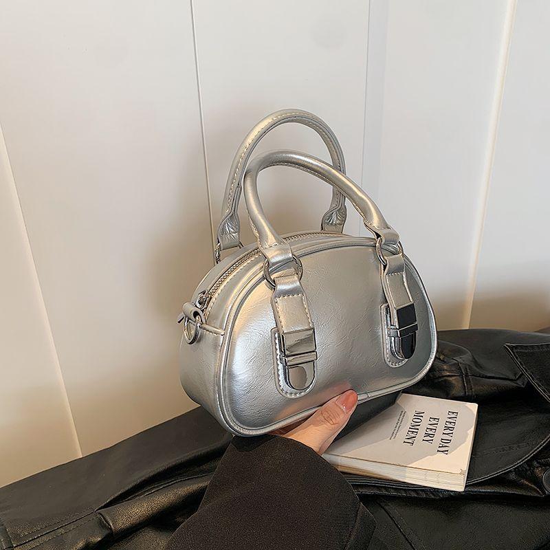 This Year's Popular New Shoulder Messenger Bag Retro Bowling Shell Bag Fashion Handbag Versatile Small Square Bag