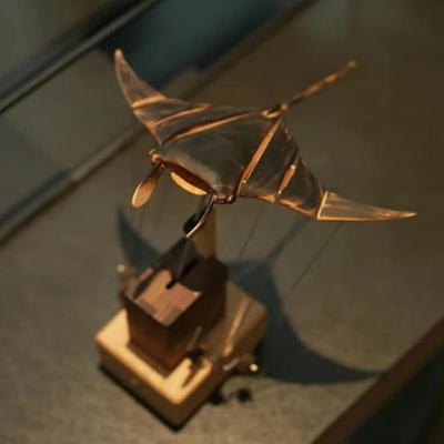 Yousheng Wooden Electric Manta Ray Ornament Handmade Artisan Bionic Manta Ray Automaton Lifelike Mechanical Ocean Animal Home Office Desk Decoration