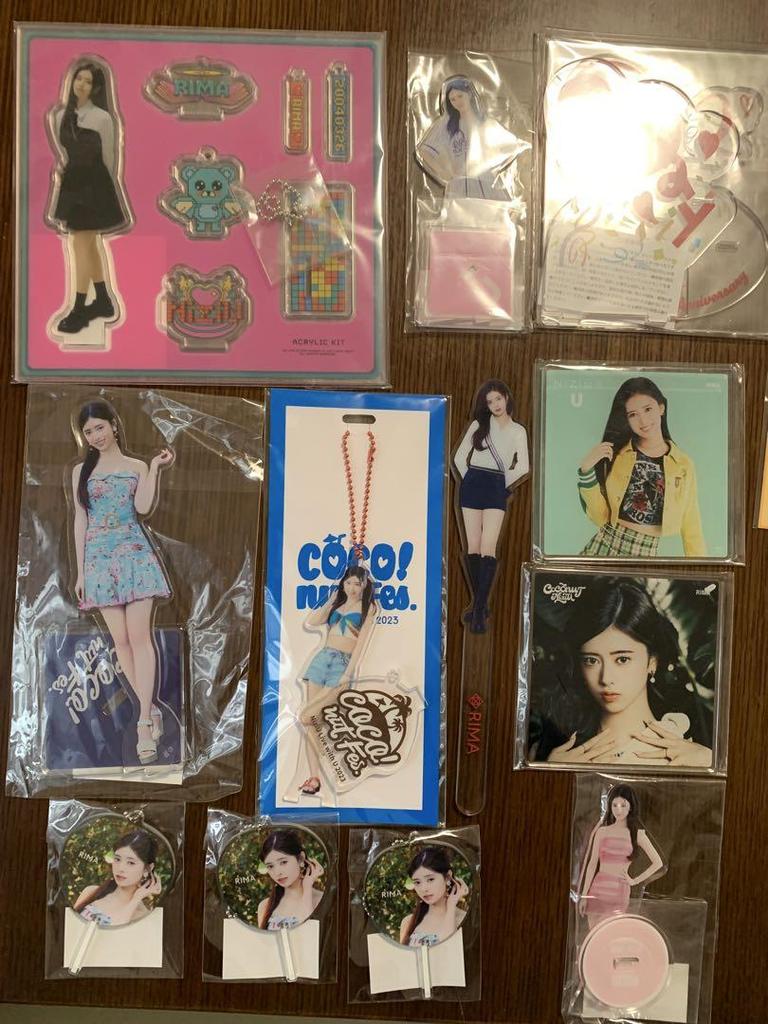 [USED] NiziU Lima Acrylic Stand Korea Coconut Nizoo Lanue U Acrylic Keychain