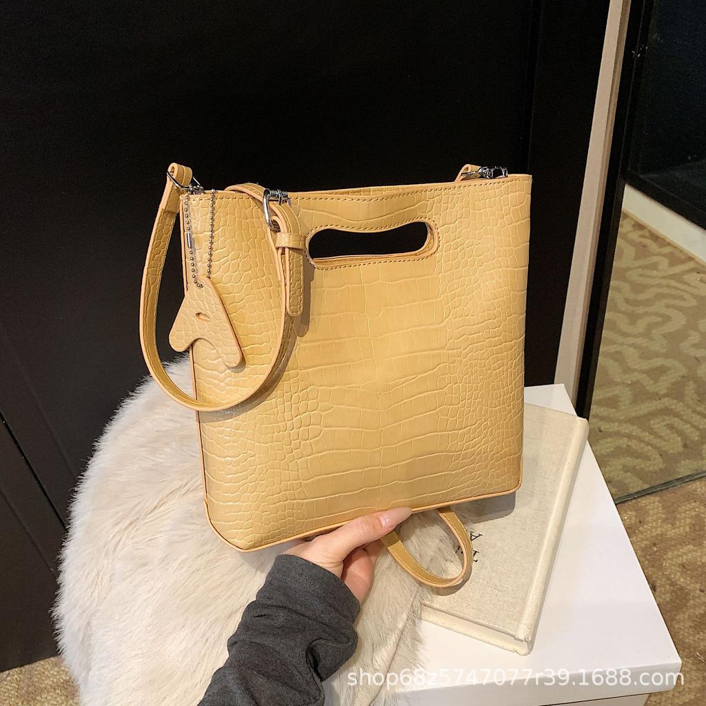 High-end Texture, Fashionable, Versatile Handbag, Women's 2025 New Trendy Temperament Shoulder Bag, Crossbody Bucket Bag