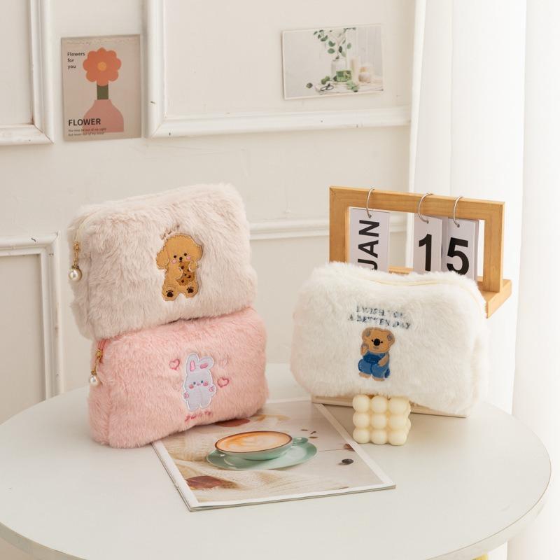 Japan and South Korea Plush Cosmetic Bag Cute Bear Portable Storage Toiletry Bag Girl Large-capacity Embroidered Bag