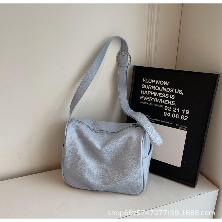 Underarm bag 2025 new fashion trendy shoulder bag women's large capacity solid color casual work commuter bag messenger bag