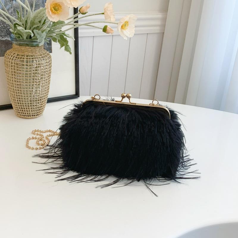 Autumn New Turkey Plush Bag 2025 Fashionable Solid Color Plush Bag High Value Shoulder Bag Oblique Chain