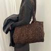 Bolsa de Ombro Tote Niche Estampa Leopardo Retrô Grande Capacidade para Deslocamento Outono e Inverno Nova Bolsa Axilar de Viagem KTY