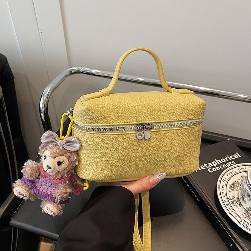 2025 summer new lunch box bag fashionable and simple women's bag commuting to work portable box bag crossbody small square bag