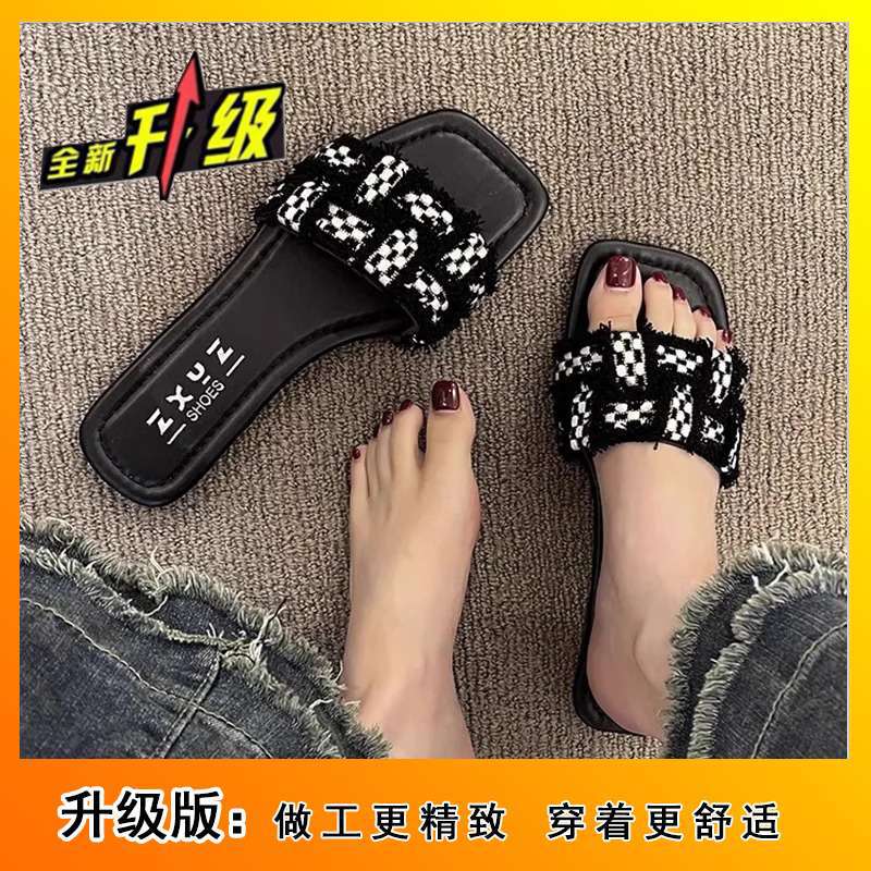 Versatile Fairy Wind One-word Slippers Female Outer Wear Summer 2025 New Flat Shoes Casual Beach Cool Slippers