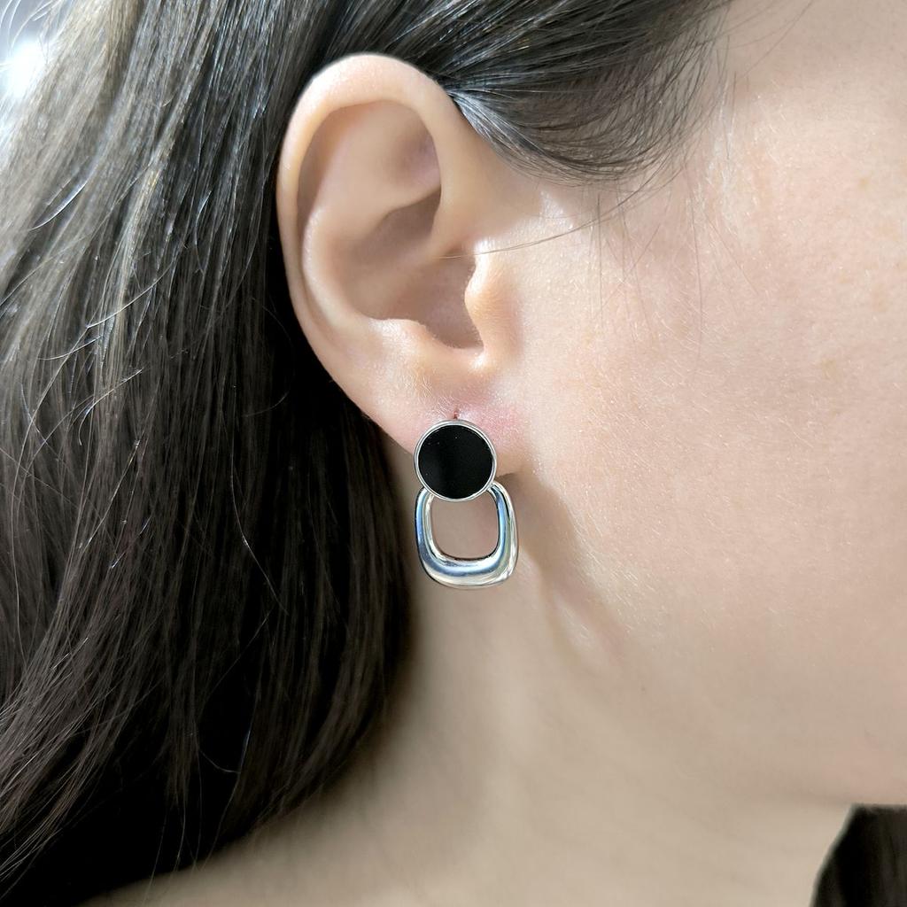 Silver Earrings with Natural Onyx (60002116)