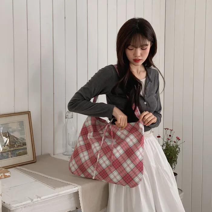 Cozy Check Shoulder Bag _[Berry]