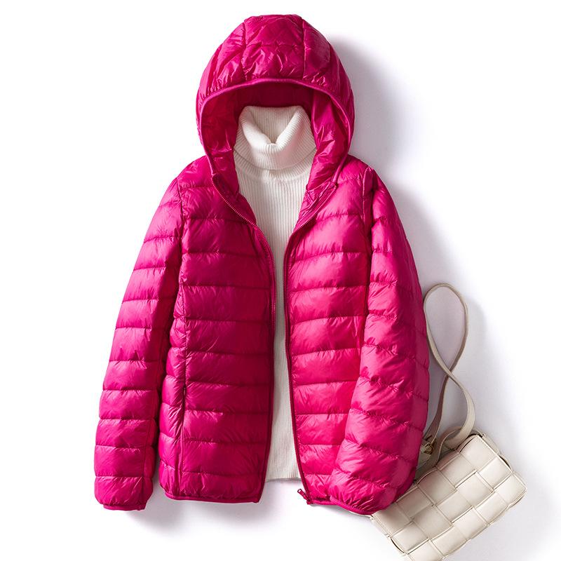 2024 Winter neue leichte Daunenjacke Damen mit Kapuze kurze Damen große Größe weiße Entendaunen Damenjacke Damenbekleidung