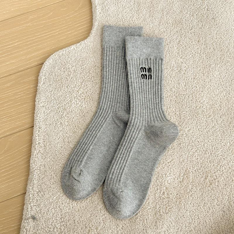 Miu Style Coffee Mid-Calf Scrunched Socks: Warm, Thickened Cotton with Embroidery for Women – Trendy Autumn/Winter Japanese Design.