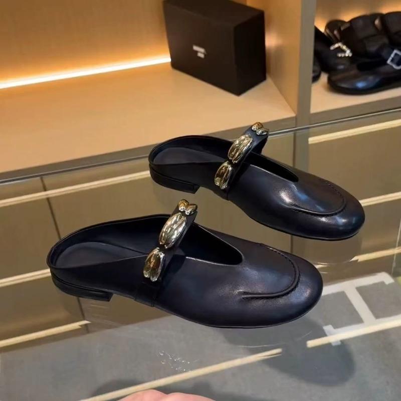 Fashion New Leather Elegant Temperament Metal Buckle Fish Mouth Slippers Fashionable Flat Shoes Cool Slippers Summer Trend Zapatos Mujer