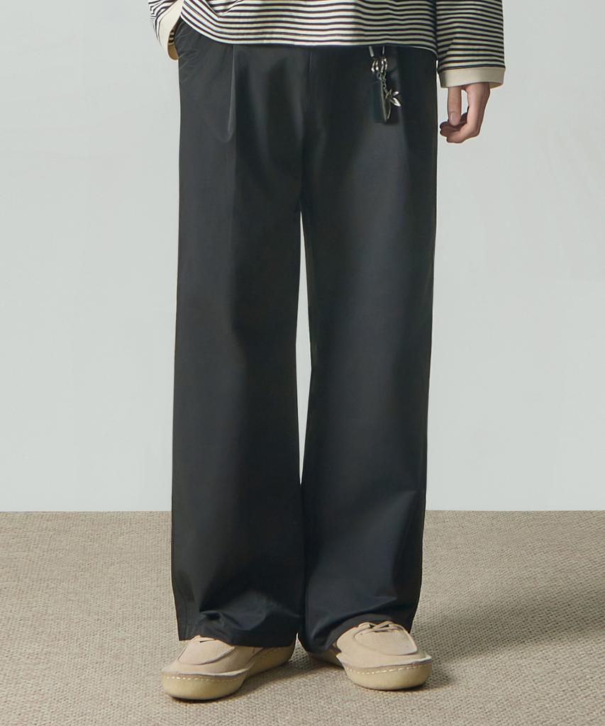 Dimiteulibeullaeg Asi Half-Banding Flare Fit Slacks_Black