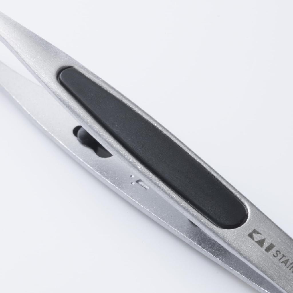 Kai Fashionable Tweezers with Angled Fits and HK0425 Tips, Silver, Tweezers, Non-Slip Handles,
