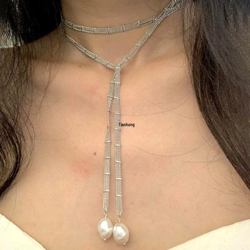 Elegante silberne Spitzen-Faux-Perlen-Mehrlagige Choker-Halskette für Damen