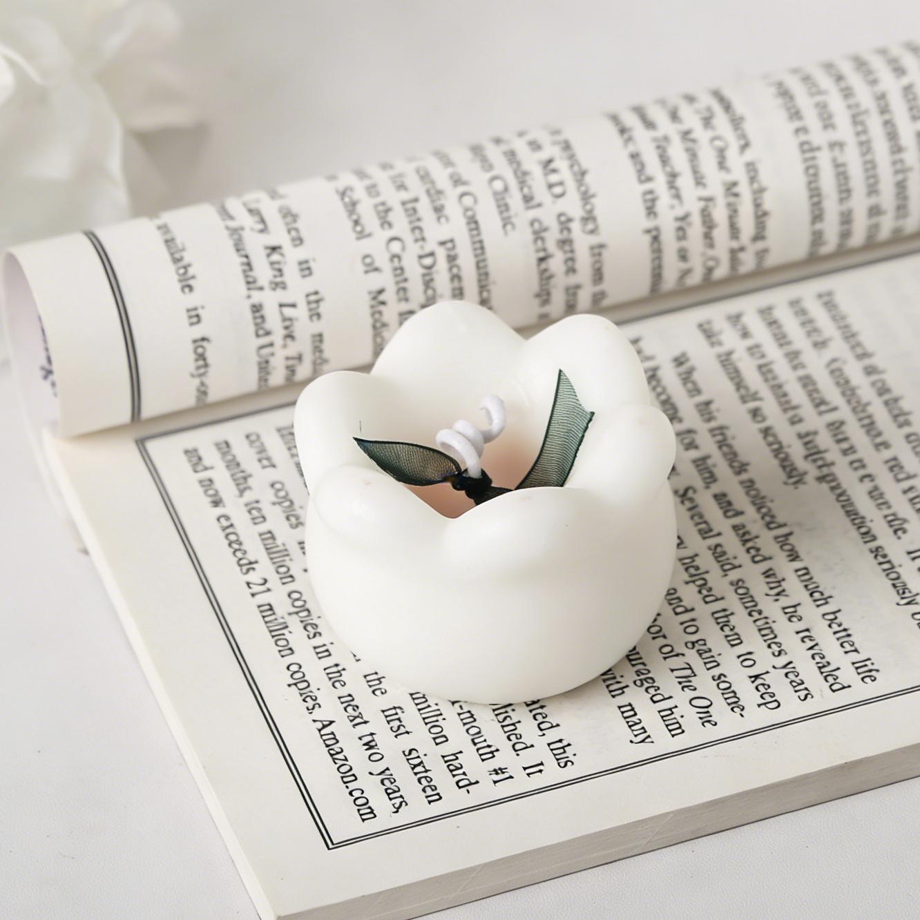 1/2pcs Flower-Shaped Scented Candles with Tulip Rose Lily of the Valley Elegant Bouquet Candle for Wedding Valentine Decor Gifts