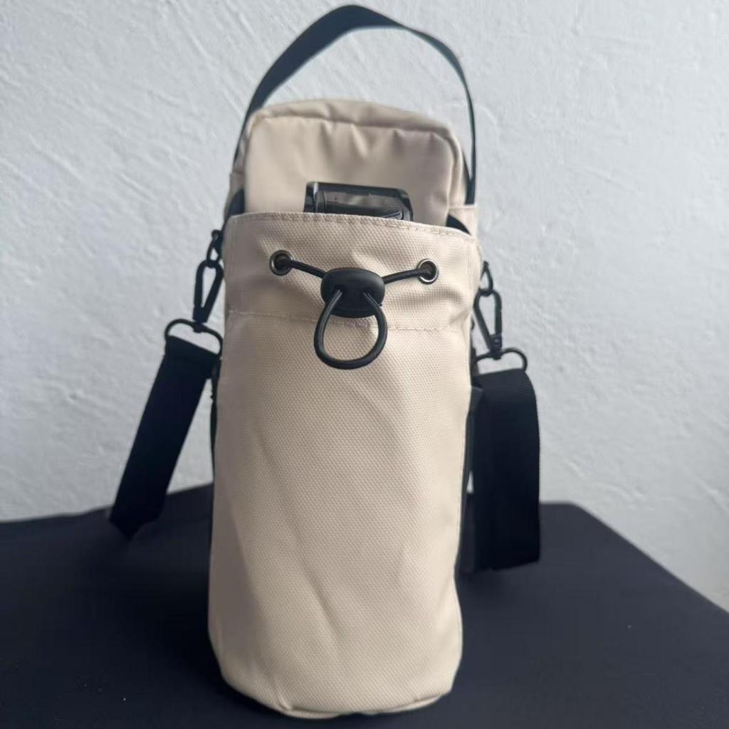 Multifunctional Magnetic Water Bottle Crossbody Bag with Phone and Key Storage