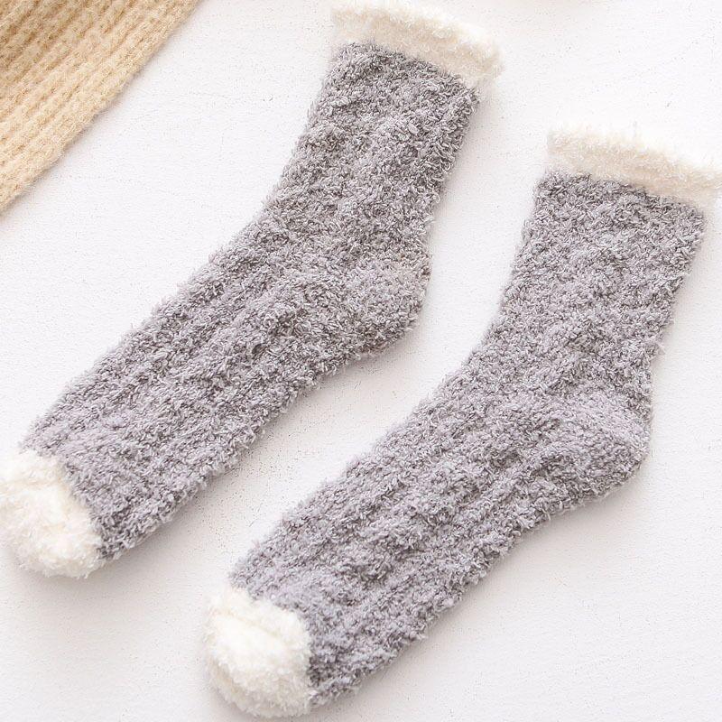 Women's Mid-Calf Coral Fleece Socks: Half-Sided Fleece, Cat Paw Design, Cute & Cozy for Autumn/Winter
