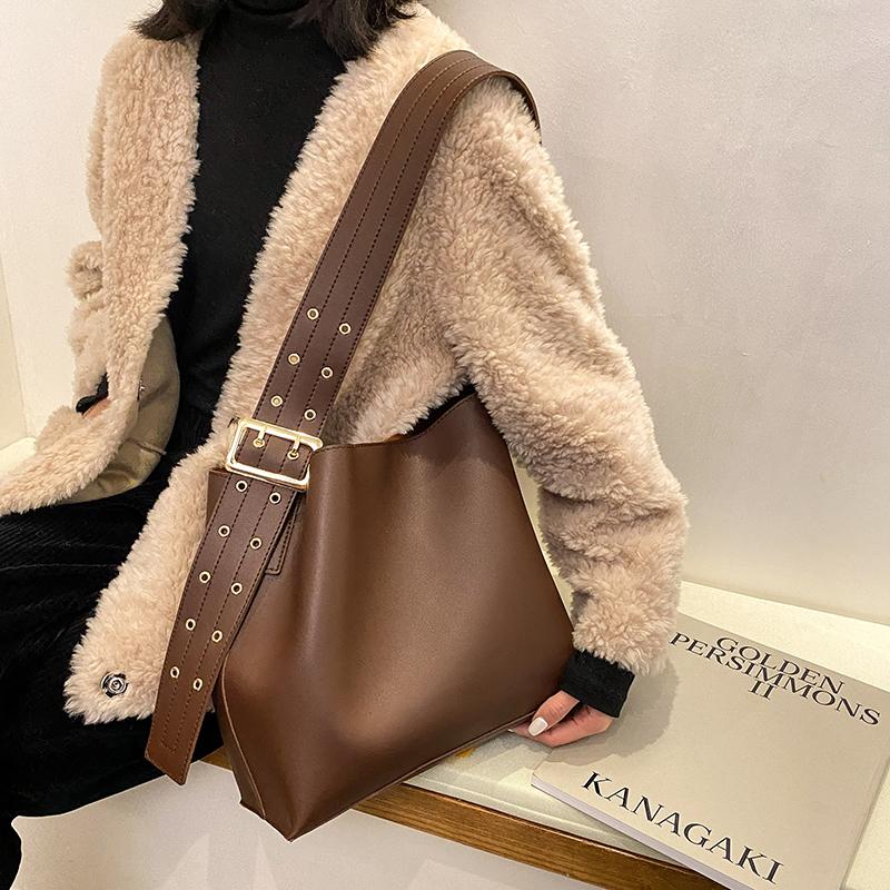 High-Quality Large-Capacity Composite Bag Women's New Texture Retro Wide Strap Shoulder Bags Messenger Bags