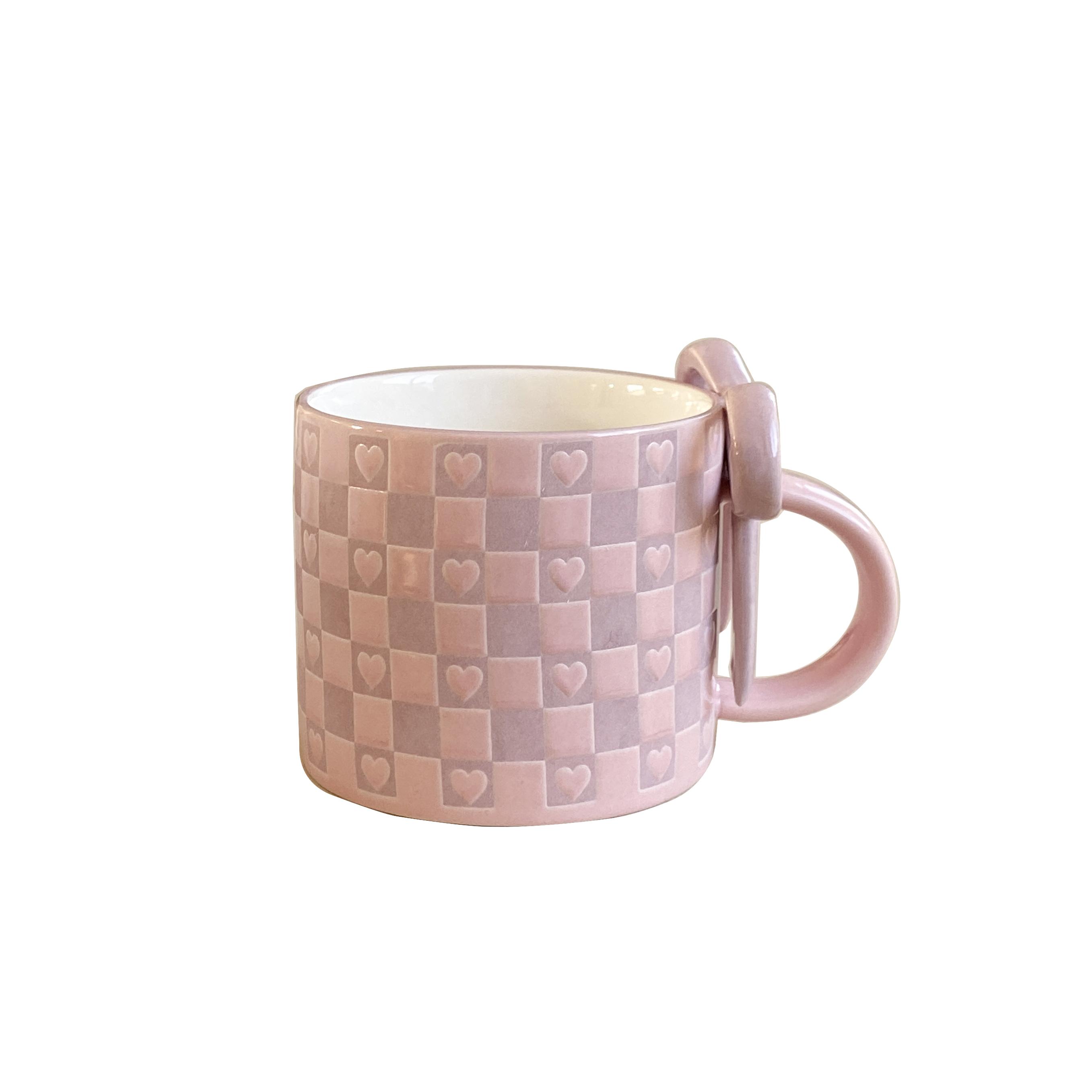 

Bow Handle Heart Ceramic Mug Creative Bow Handle Design Checkerboard Pattern Mug Coffee Cup Shop Latte Flower Cup 450ml