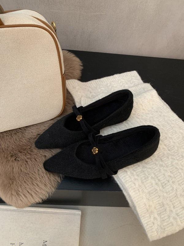 French inner height increase Mary Jane shoes 2025 word with pointed small fragrant wind shallow mouth single shoes