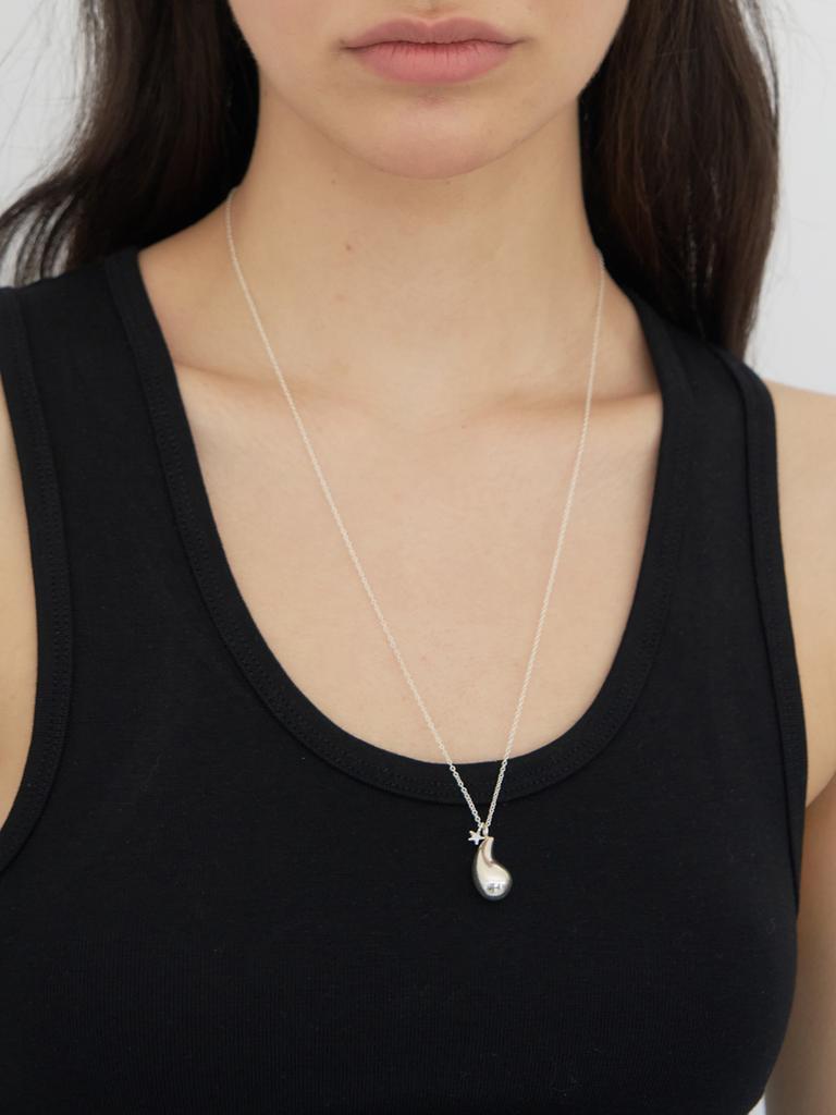 Still Instant Star Curl Necklace