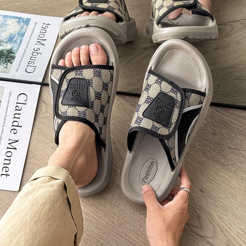 Fashion slippers men's new trendy brand summer non-slip one-word drag men's sandals beach shoes 371271-J