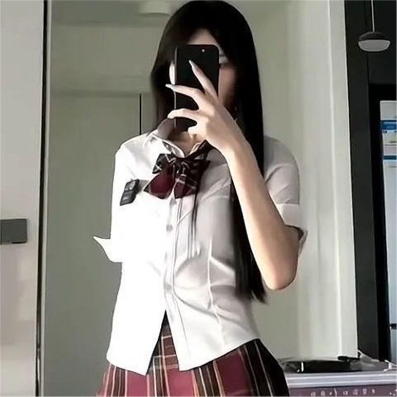 JK Style Waist-Cinching Skirt Set: Japanese-Inspired Senior Girl's Short-Sleeved Shirt with Unique Design