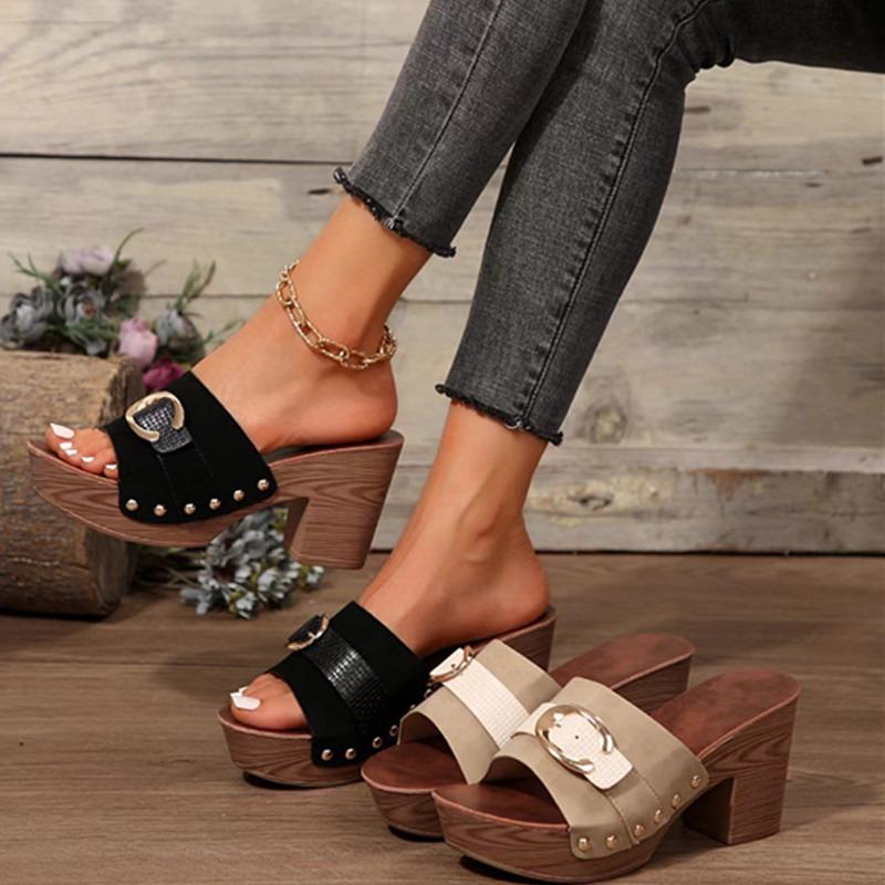 Thick Heel Cool Slippers Women's Summer 2025 New European and American High Heels Large Size Comfortable Thick Sole Fashion Rivet Slippers