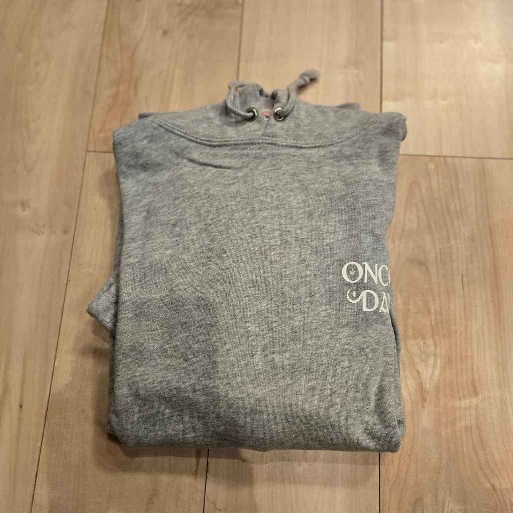 [USED] Excellent Condition TWICE ONCEDAY 2022 Hoodie, Size M