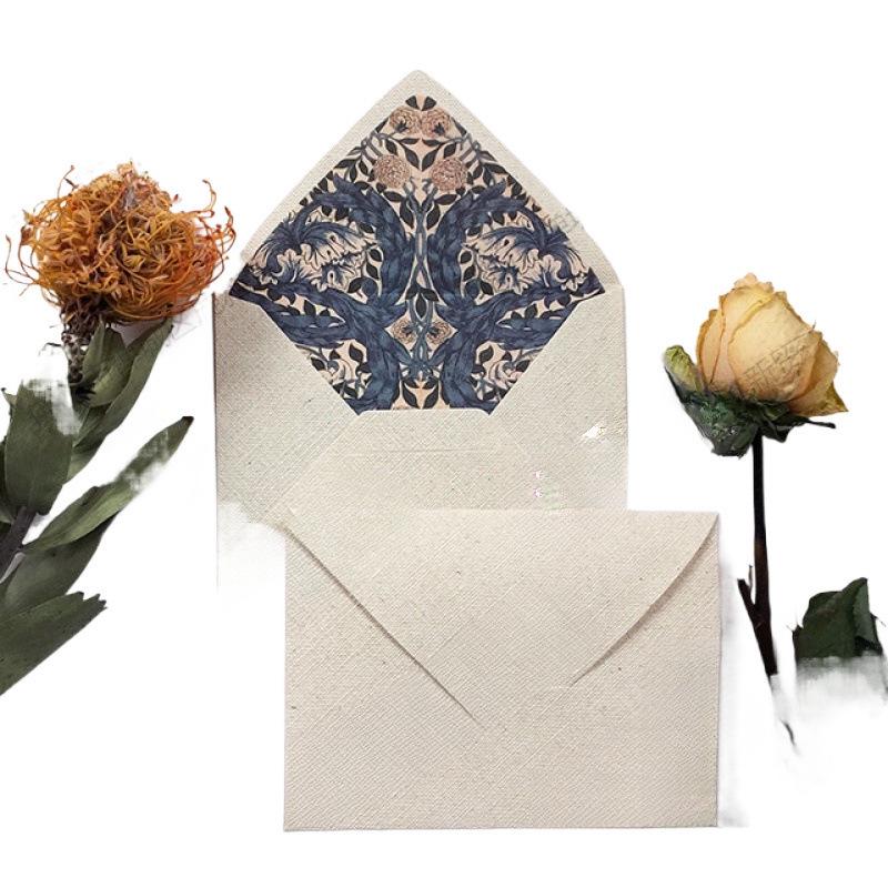 Retro Artistic Style Invitation Envelope with Colored Lining and Burlap Texture