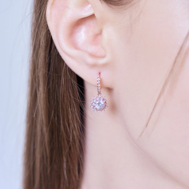 ELLE Jewelry 14K Lori Cubic One-Touch Earrings (Gold Pin) ELGPEE446