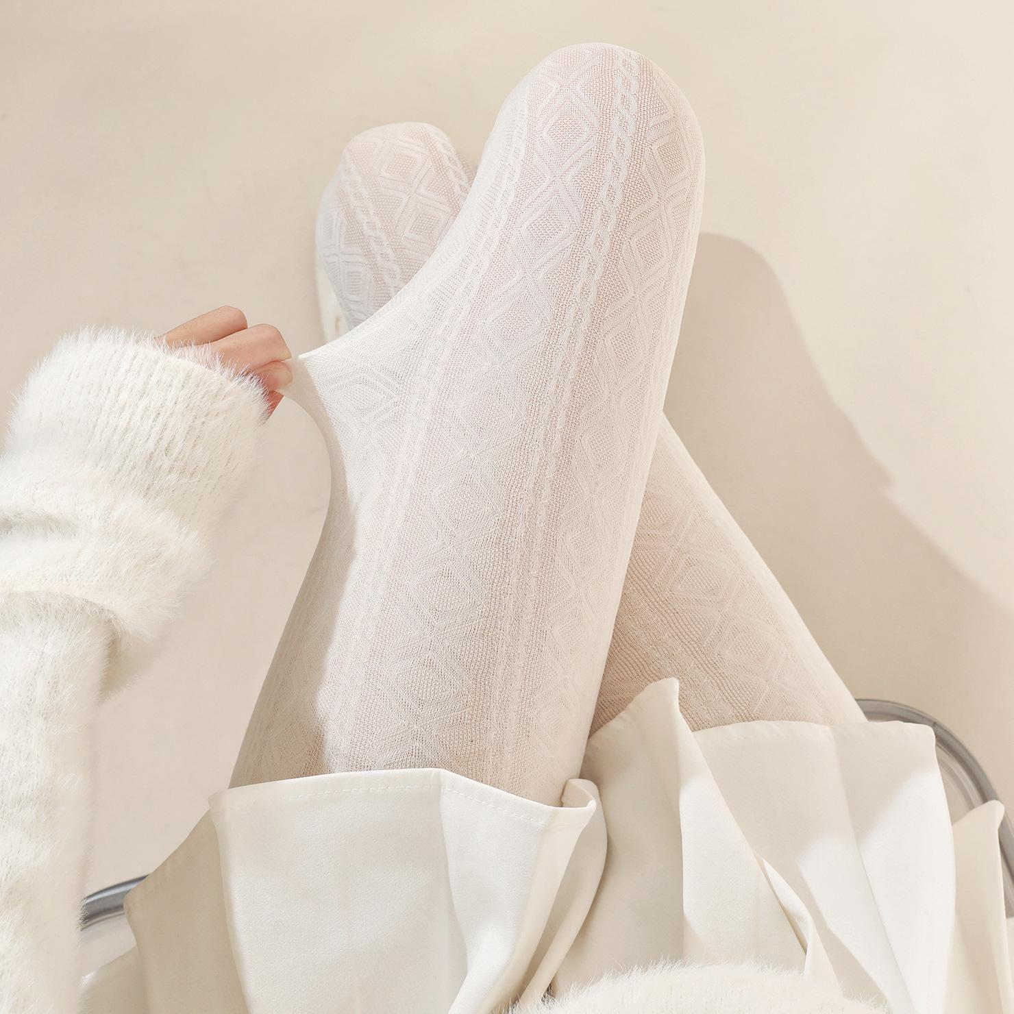 

Velvet pantyhose for spring and autumn, thin, non-slip, leg-slimming, matte black silk tights jk Women s outerwear leggings Average Size【Velvet】