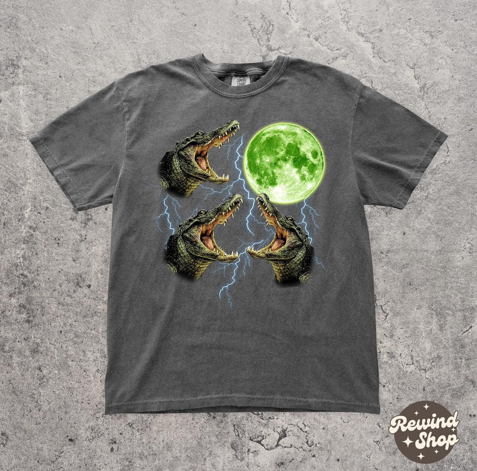 Weirdcore Crocodile Moon T-shirt, Retro Comfort Colors Alligator Tee M