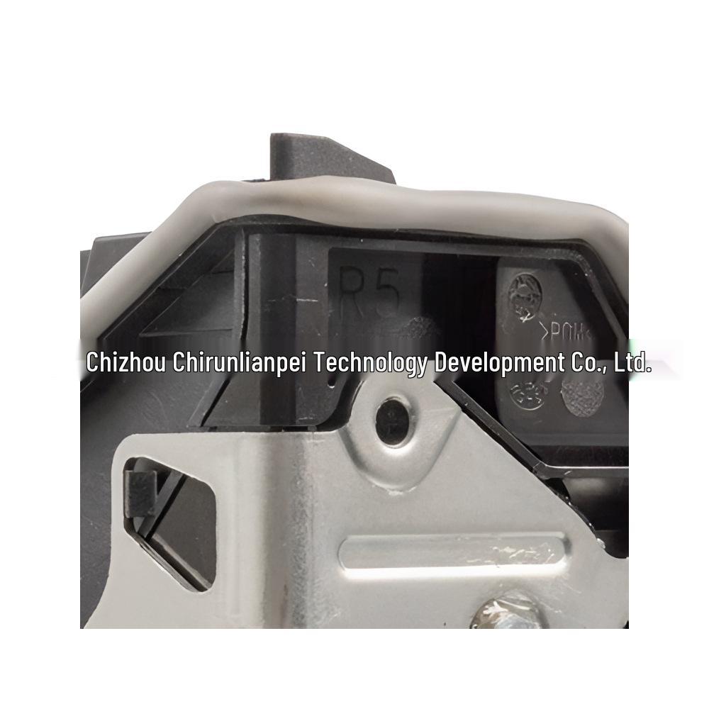 BMW Car Door Lock Actuator 51227202148 - In Stock белый