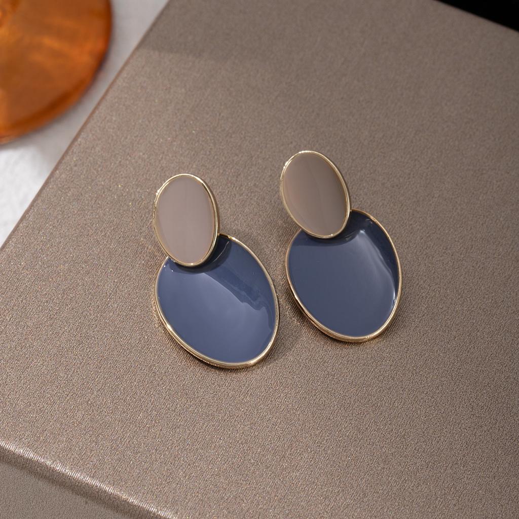 Morandi Cold Wind Dripping Oil Irregular Oval Earrings, French Retro Advanced Haze Blue Stud Earrings