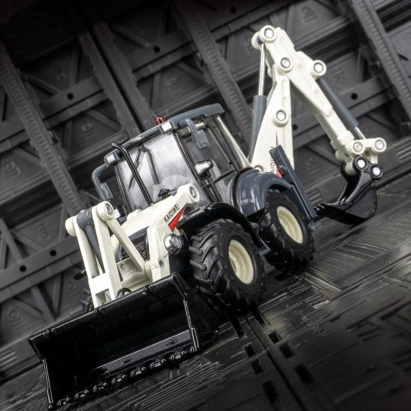 1/50 Simulation Scale Alloy Engineering Vehicle Model Two-way Forklift Excavator Simulation Rich In Details, Finely Crafted