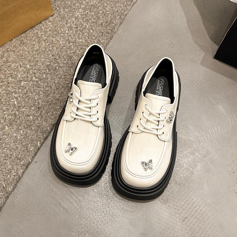 

Белые лоферы на шнуровке на платформе женские 2025 новая весна дышащие бабочка универсальные одинарные туфли маленькие кожаные туфли удобные 39