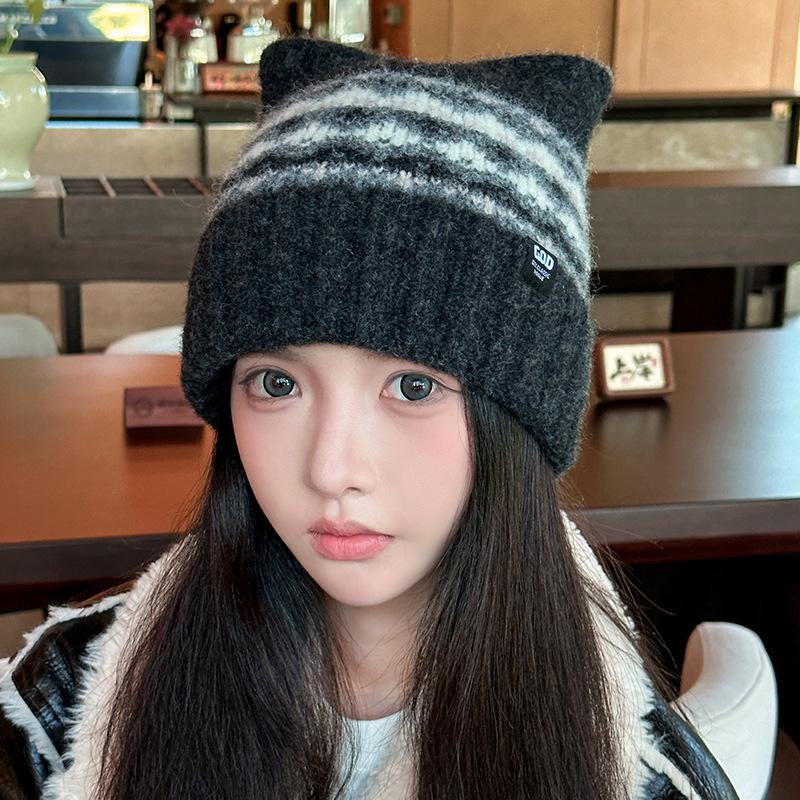 

New Christmas Cute Antler Knitted Hat for Women Autumn and Winter Warm Woolen Hat Plus Velvet Ear Protection Pullover Hat 56-62CM (velvet)