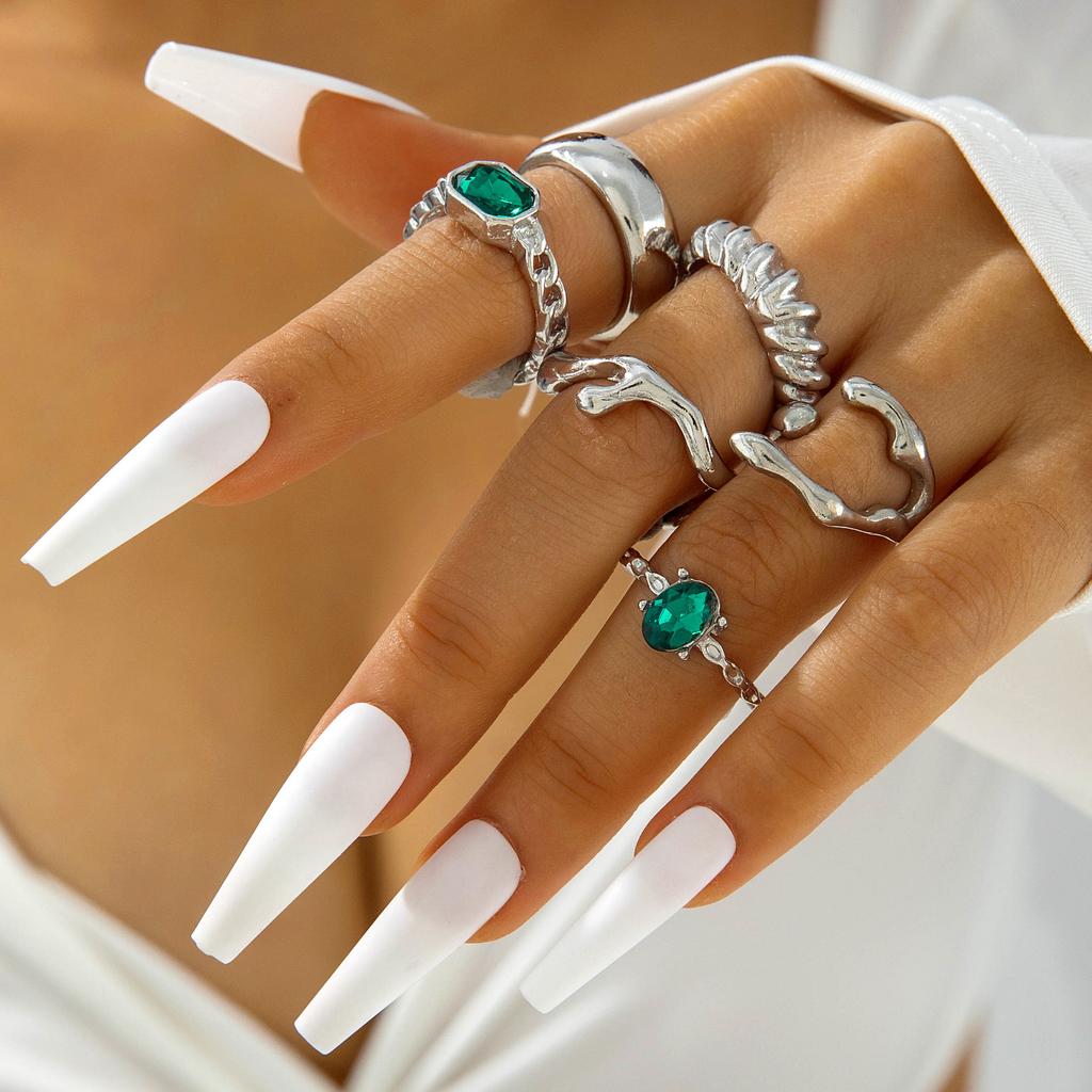 Accessories, Vintage Metal Imitation Emerald Diamond Set Love Snake Multi-piece Ring Set
