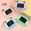 Wiederverwendbares Schreibblock Mini Zeichenbrett Schlüsselanhänger für Kinder, Cartoon Frosch mit Schlüsselring, Hängendes Kritzel Skizze Schultasche LCD Tablet Anhänger