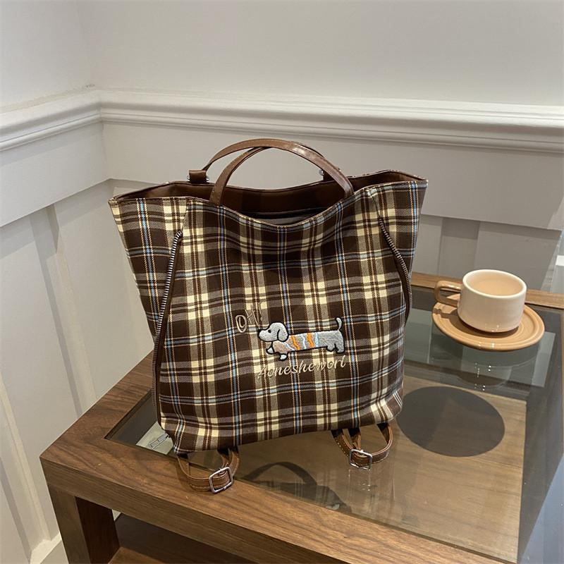 Stylish High-quality Tote Bag For Women In Trendy Plaid Design With Cartoon Dog Print