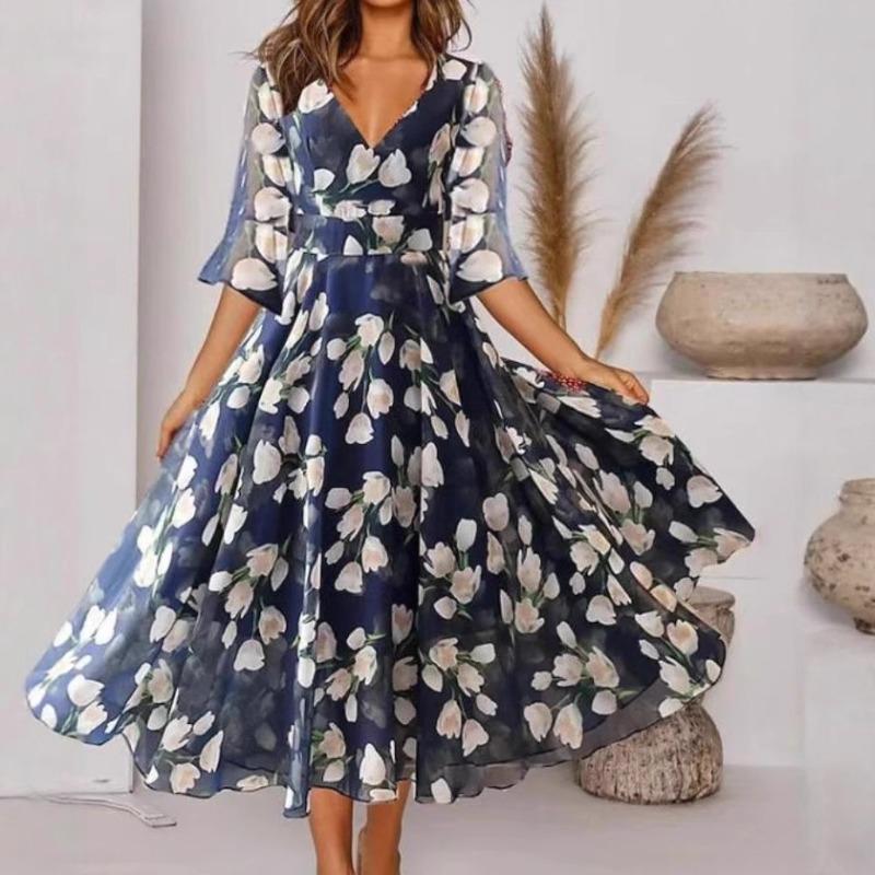 New Spring and Summer Women's Clothing, Fashionable and Casual V-neck Five-quarter-sleeved Women's Clothing Dress