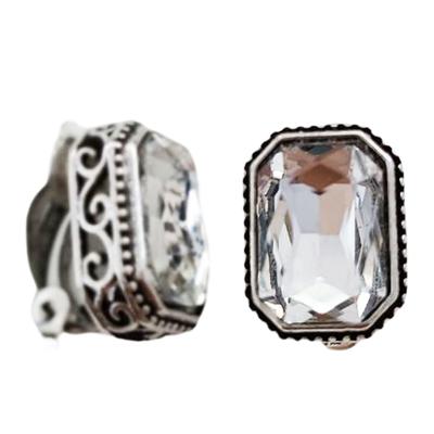 [R7540] - Silver White 'Sissi' Designer Clips - 17x13 Mm