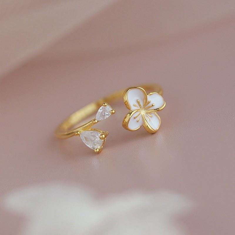 

Sterling Contemporary 925 Silver Flower Ring For Women With Adjustable Fit And Design Modern